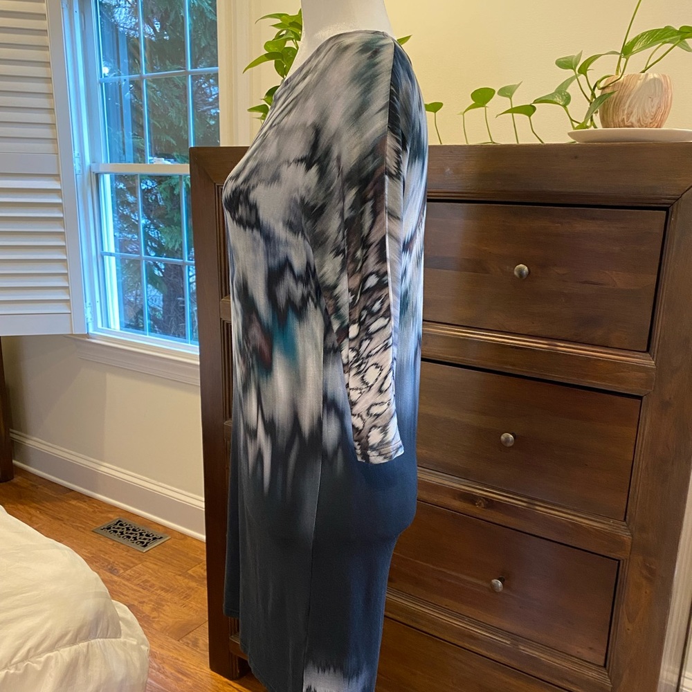 Dress - Picture 4 of 7